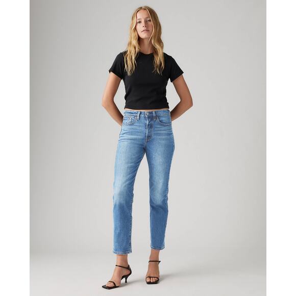 Levis Premium Wedgie Straight Jeans Women's Size 28 Blue High Rise Button Fly - Picture 1 of 14
